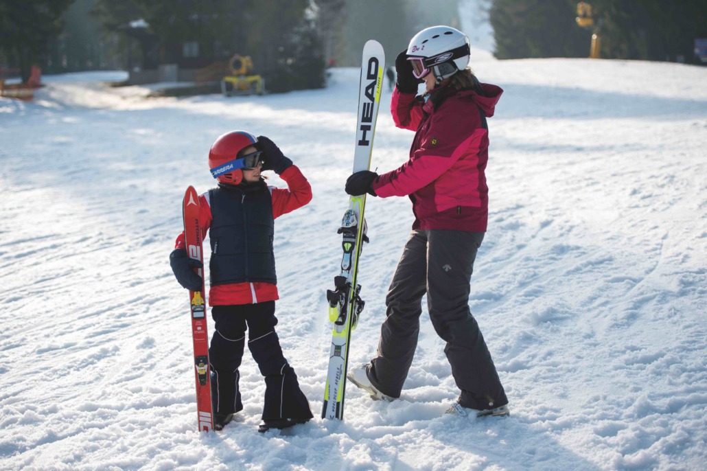 Die Skigebiete Niederösterreichs locken mit einem vielfältigen Angebot und fairen Preisen. Skispaß für die ganze Familie!