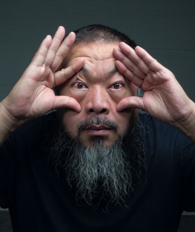 Eine umfangreiche Retrospektive in der Albertina Modern gibt Einblick in die Laufbahn des weltbekannten Künstlers Ai Weiwei.