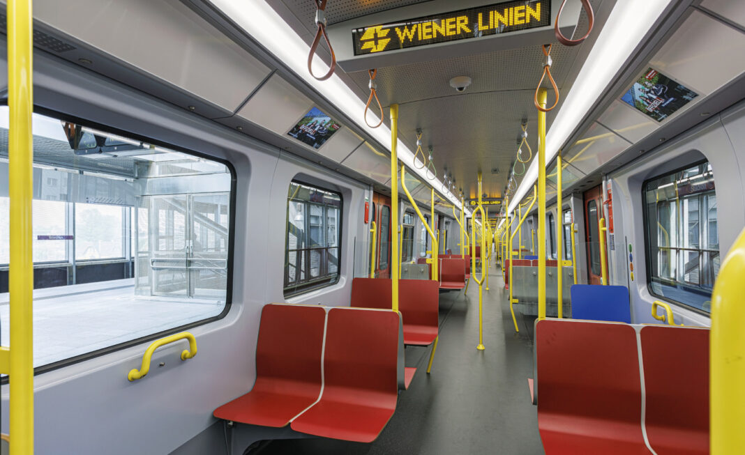 Bitte alle einsteigen! Der erste XWagen ist im Fahrgastbetrieb