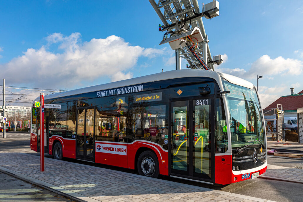 Testbus 71B. Bis 2025 wird rund ein Fünftel der gesamten Busflotte auf emissionslose Antriebe umgestellt. – ©Wiener Linien/Robert Peres