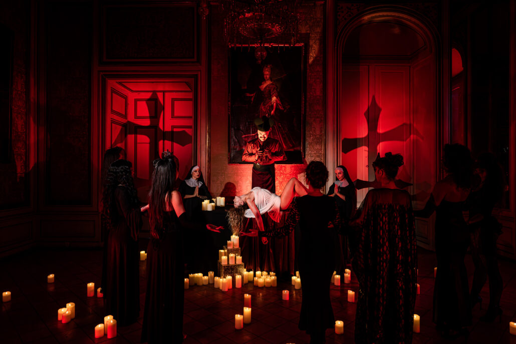 Halloween Ball by Cirque Rouge © Mark Völker